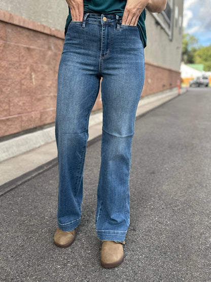 Callie High Waist Straight Jeans