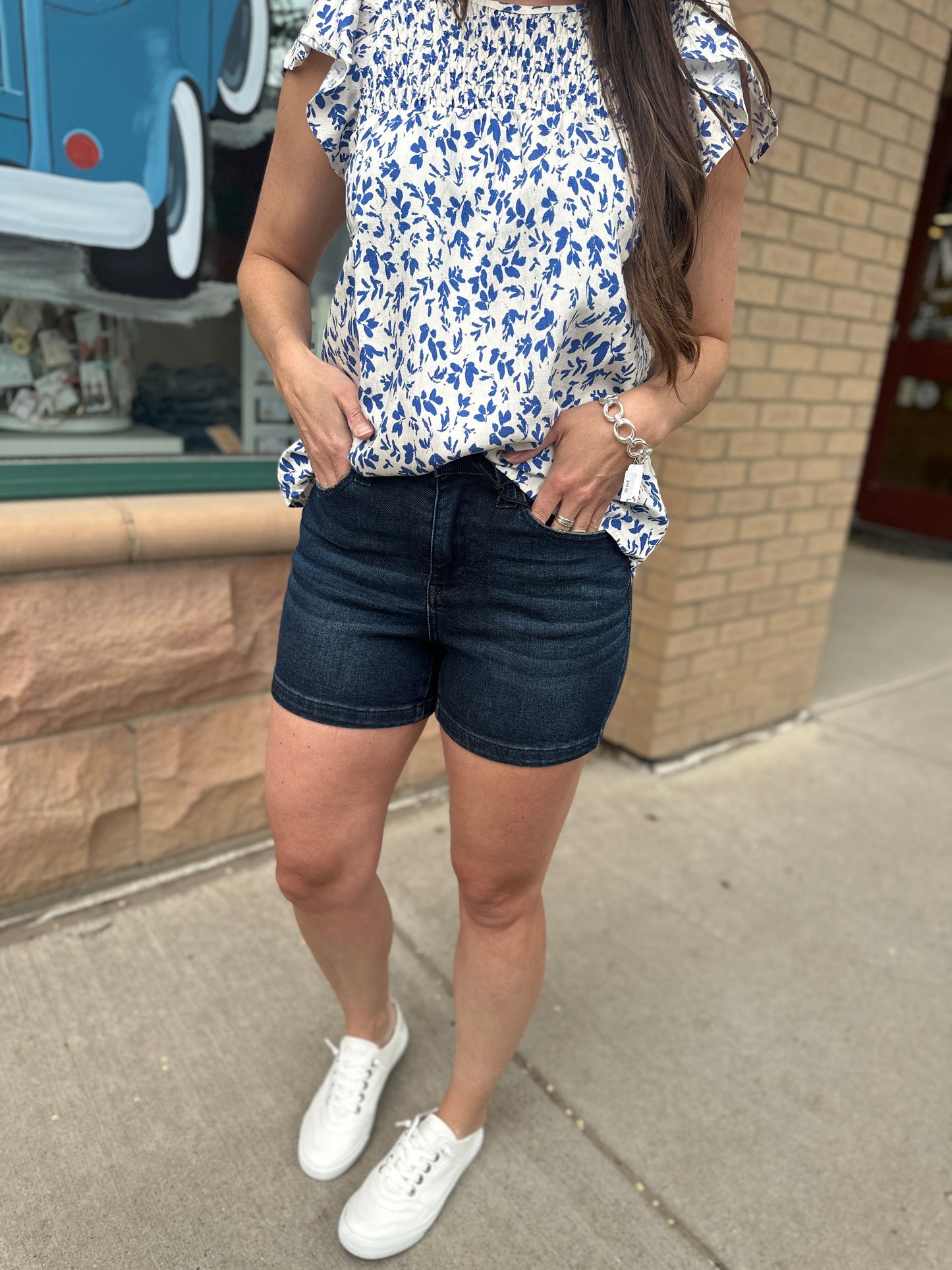 Susan Back Flap Pocket Short
