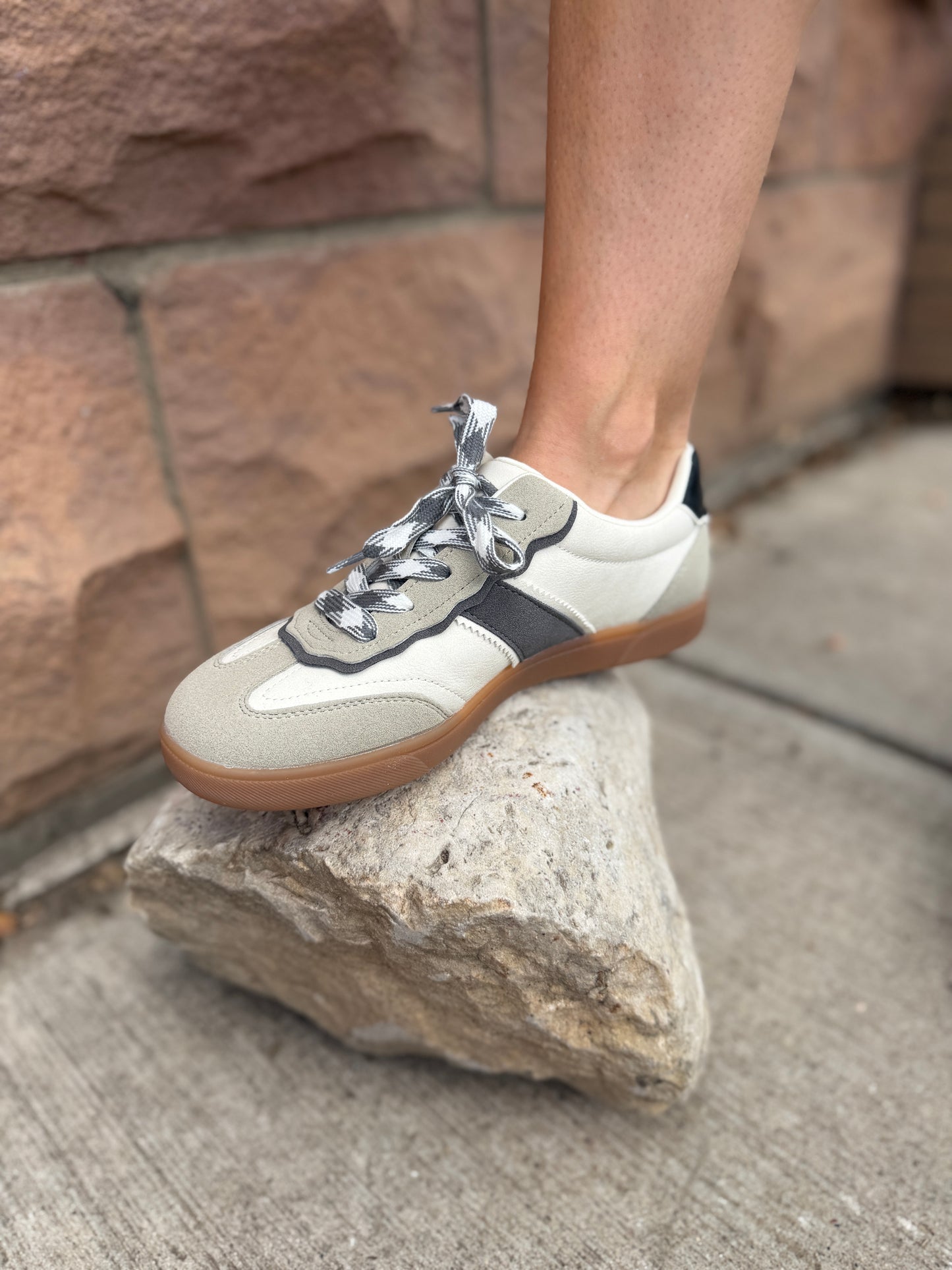 Tastic Sneakers