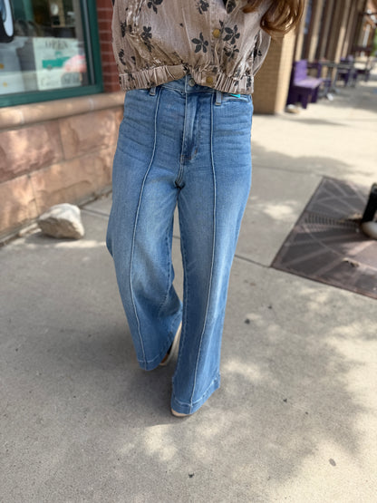 31" Liza Palazzo Shield Pocket Jeans