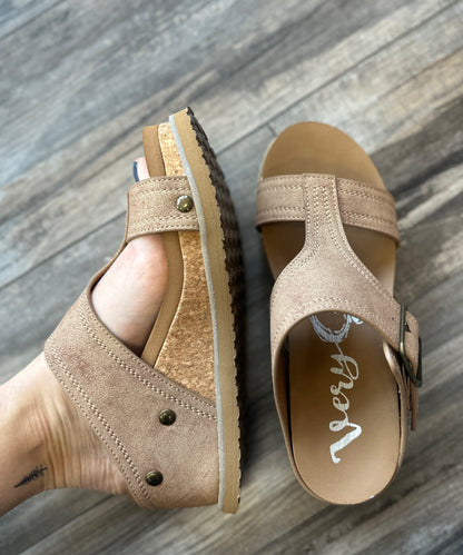 Noah Tan Wedge