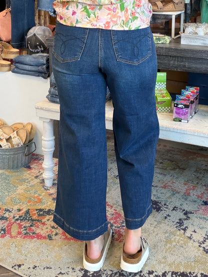 Claudia Ankle Wide Jeans