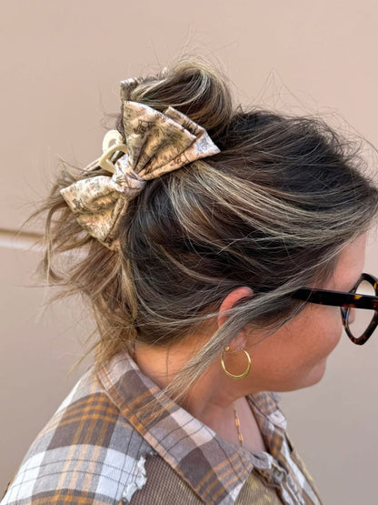 Big Mood Bow Clip