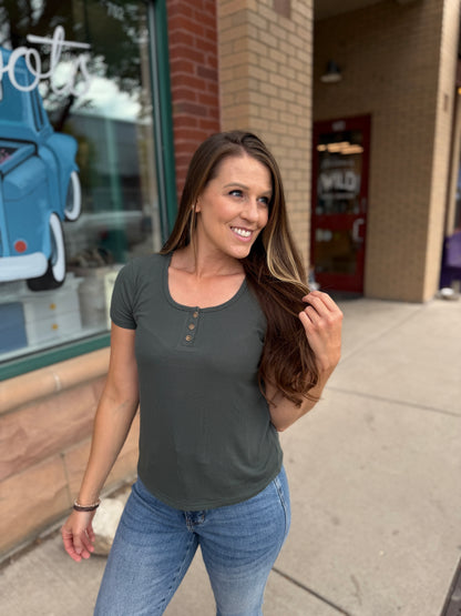 Evanore Button Short Sleeve