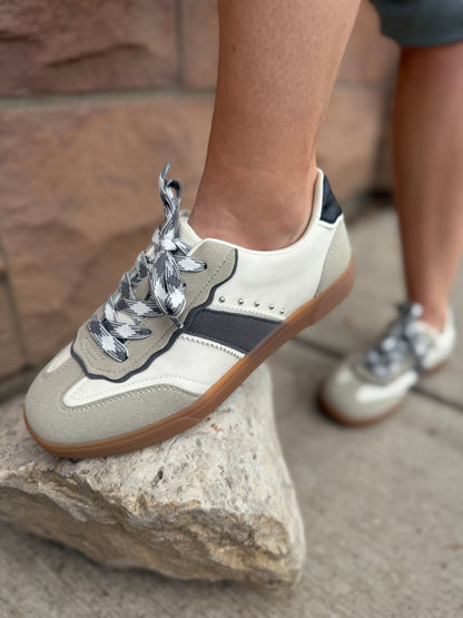 Tastic Sneakers