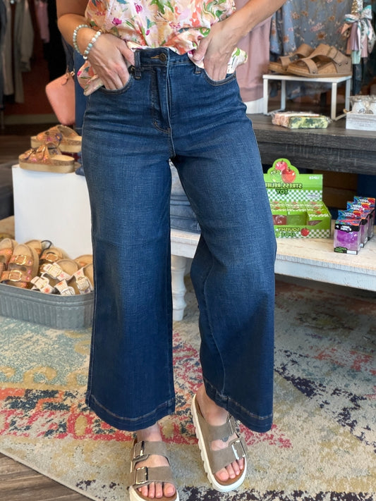 Claudia Ankle Wide Jeans