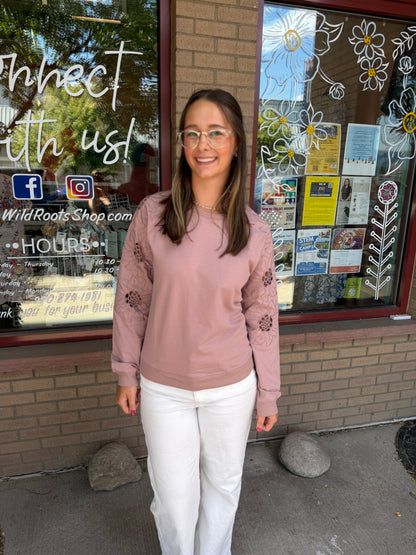 Knit Pullover Embroidery Top