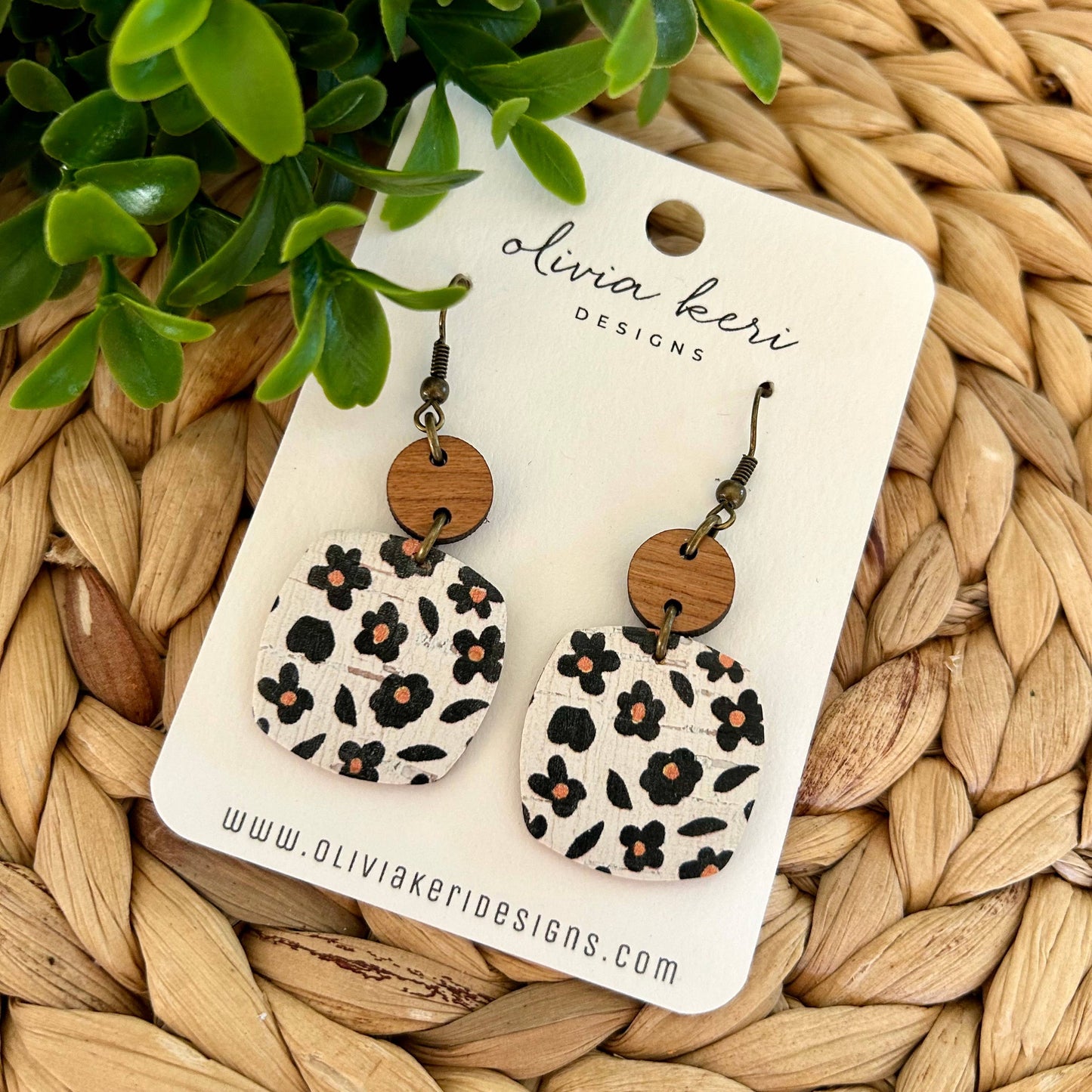 Nora - Blossom Dots