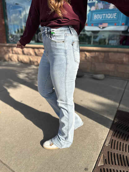 29" Shay Light Wash Bootcut