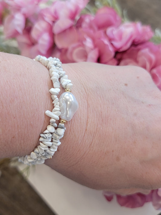 Chip Stone Pearl Bracelet