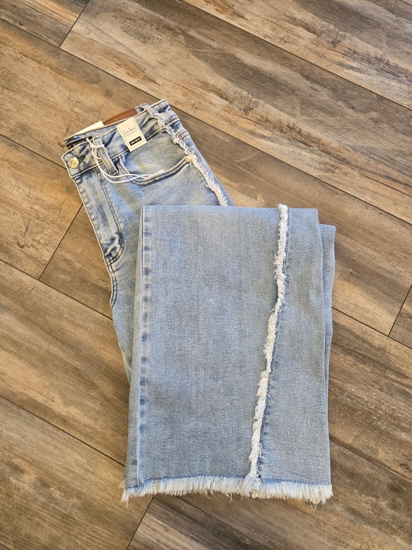 Retro Raw Twisted Out Seam Jean