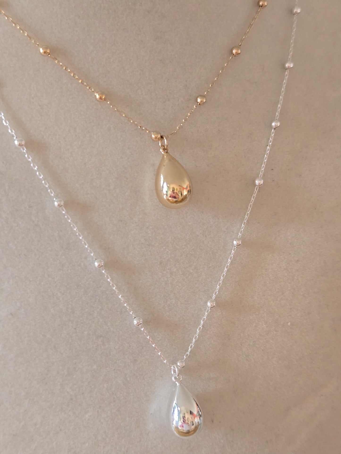Gold Beaded & Teardrop Neckace