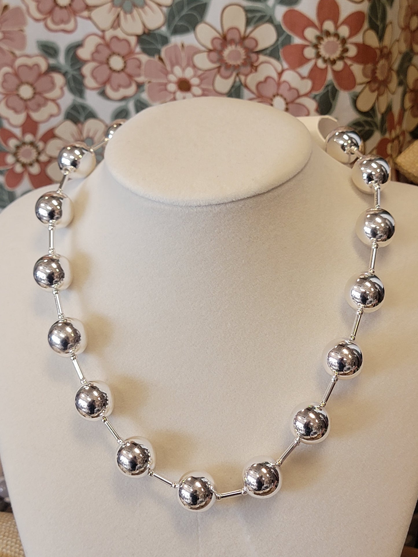 Chunky Bead Chain Necklace