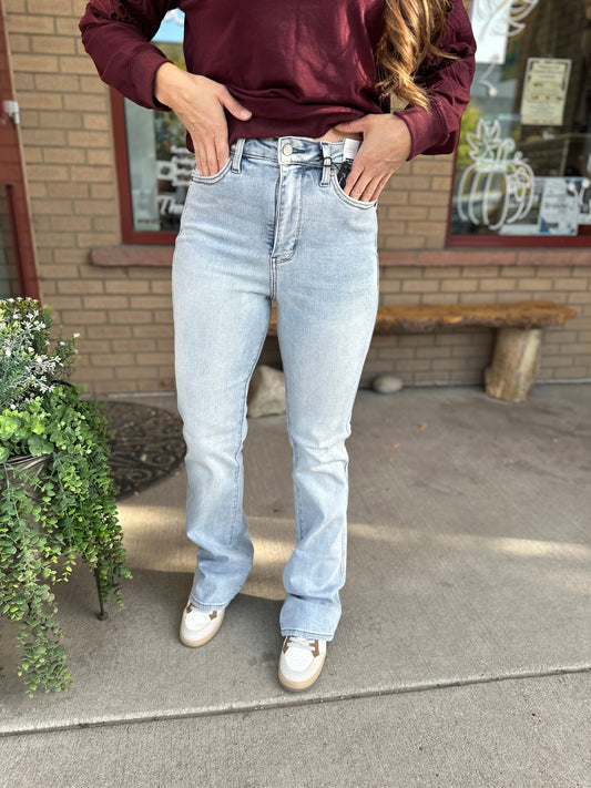 29" Shay Light Wash Bootcut