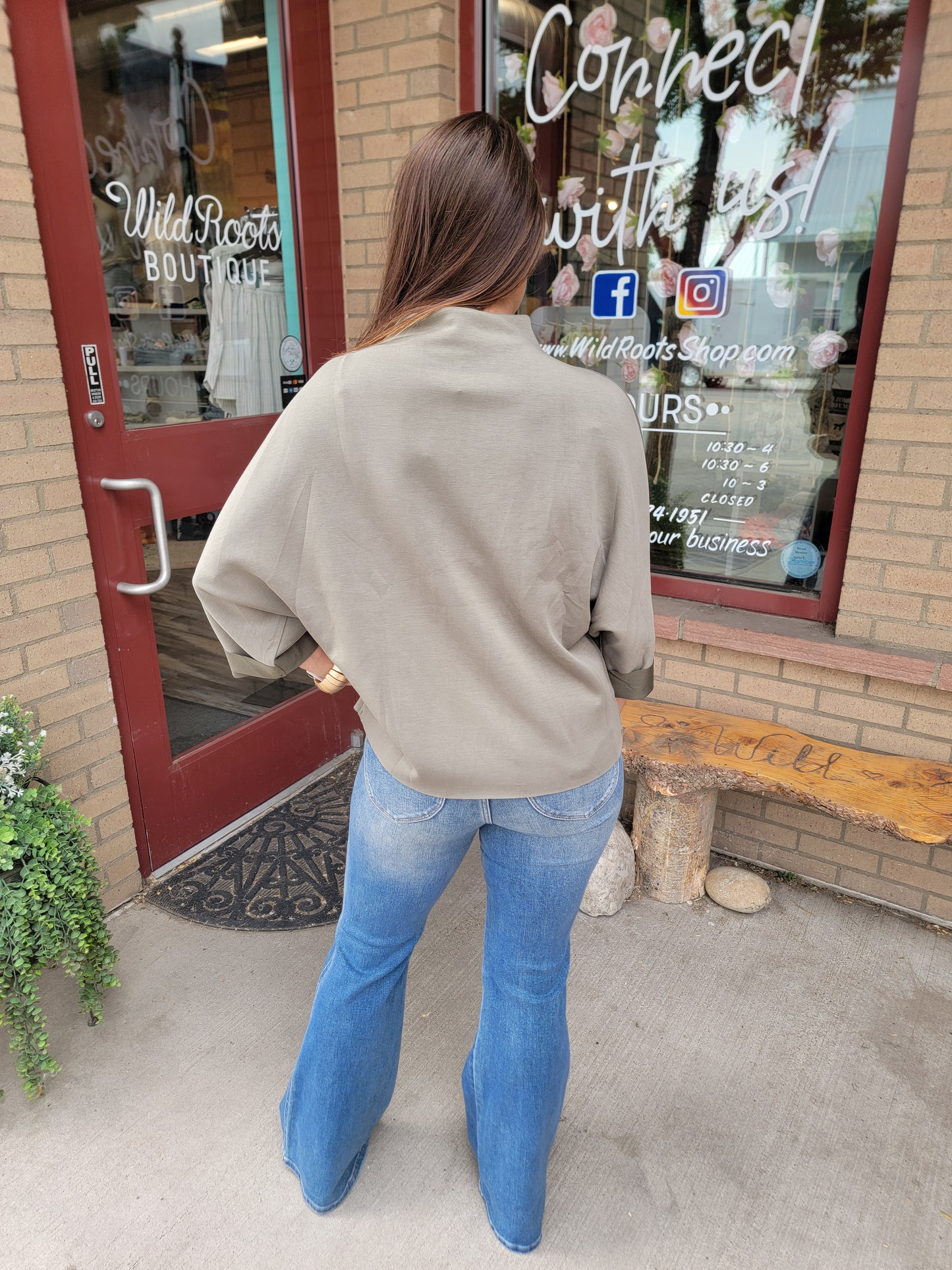 Mock Neck 3/4 Sleeve Shirt