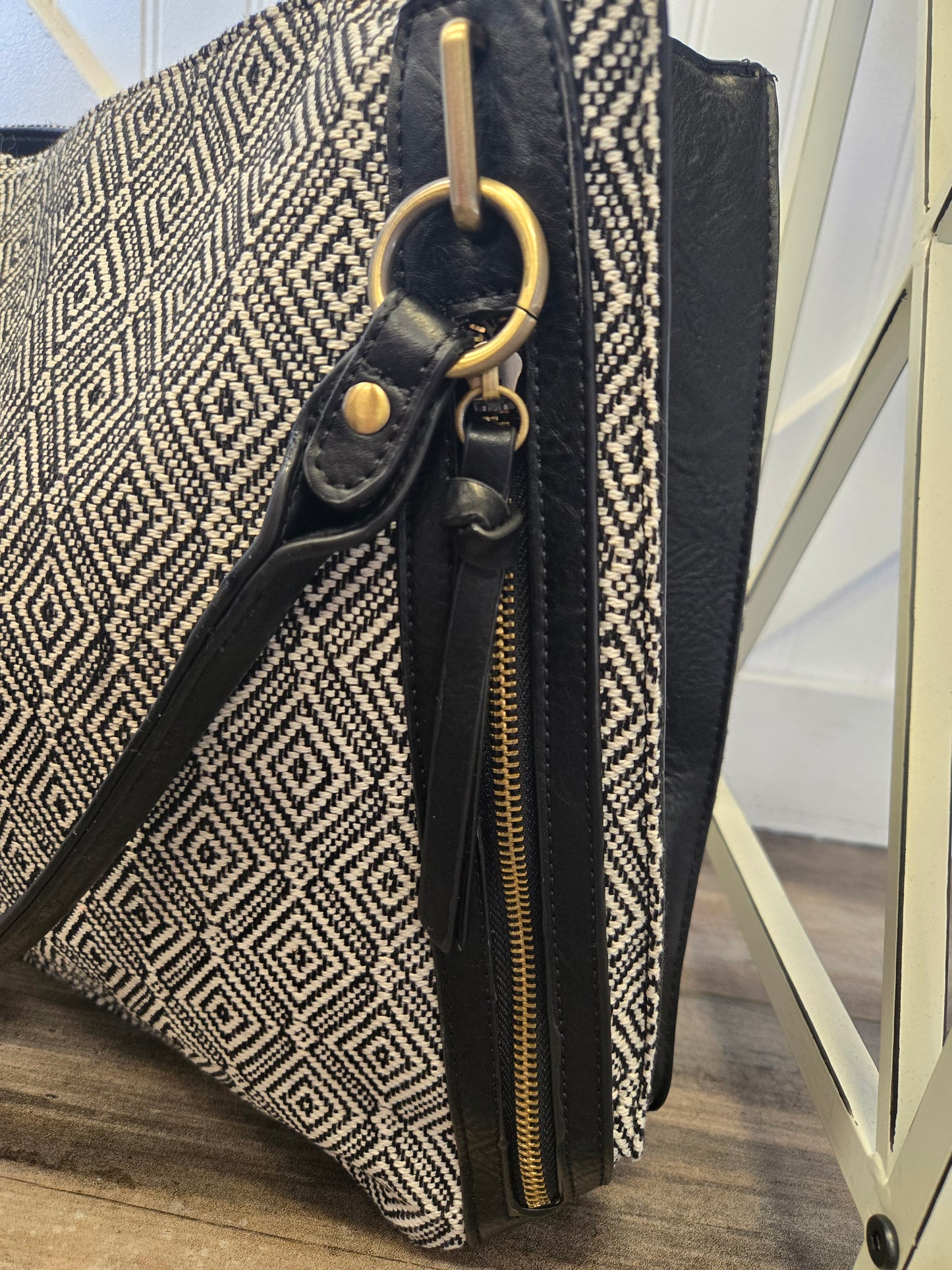 Connar Diamond Print Tote