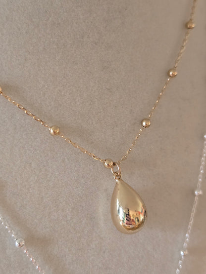 Gold Beaded & Teardrop Neckace