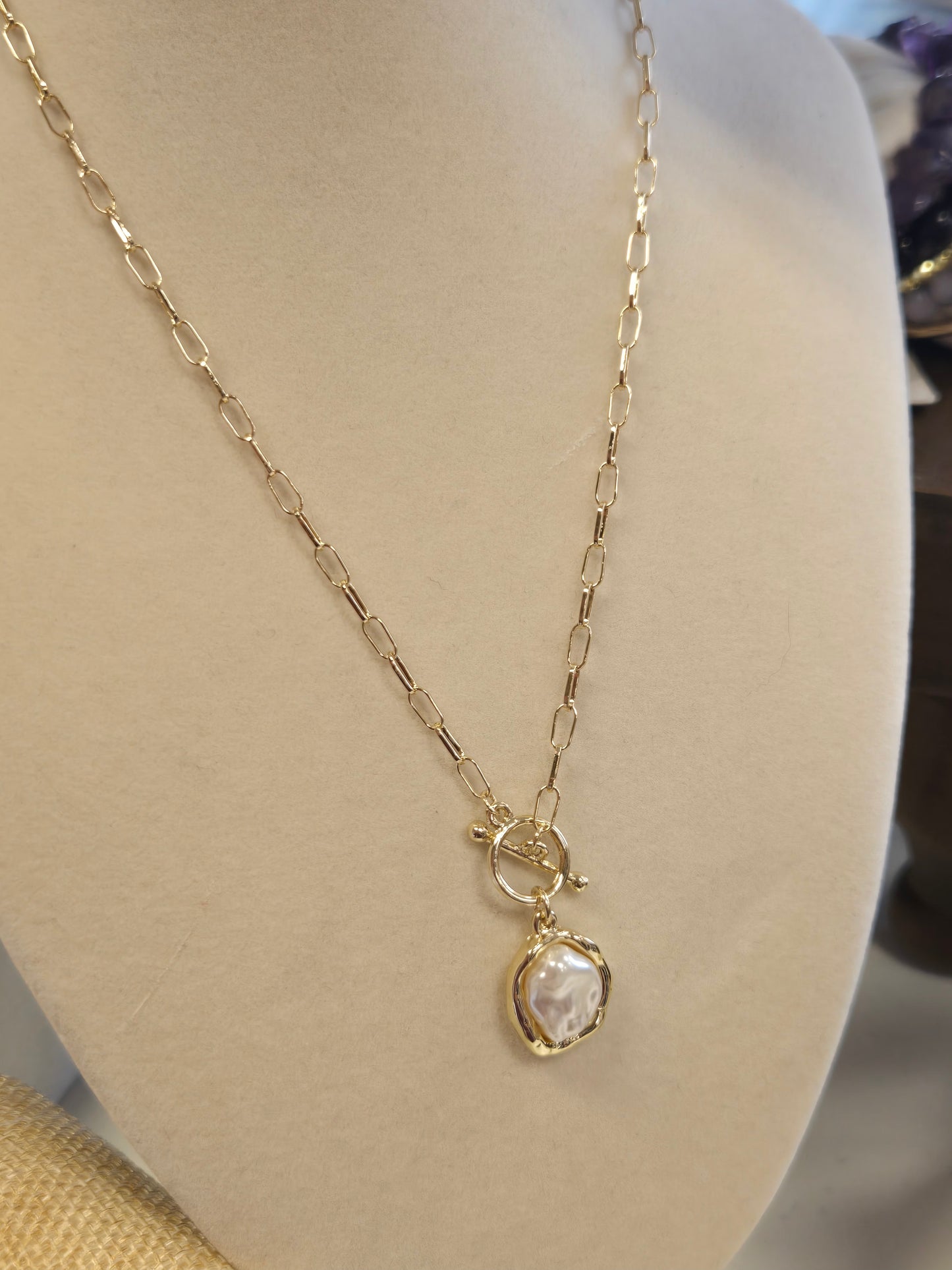 Gold Chain & Pearl Necklace