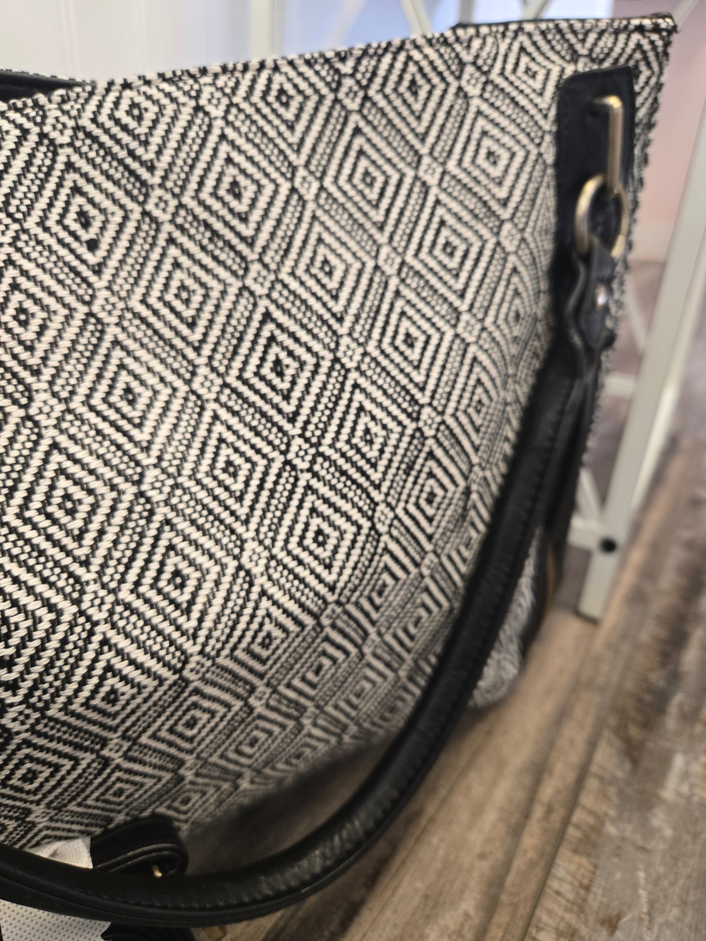 Connar Diamond Print Tote