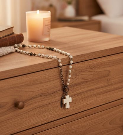 Valerie Necklace in White