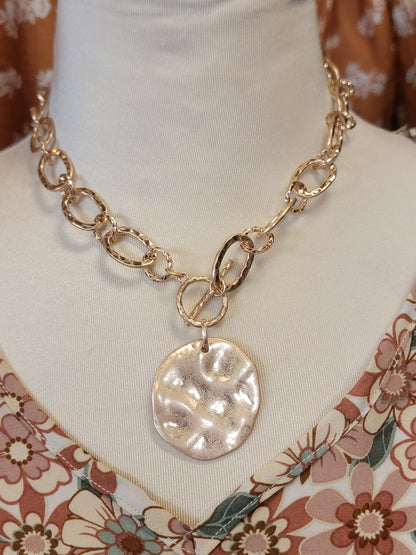Hammered Link Necklace witih Coin Charm
