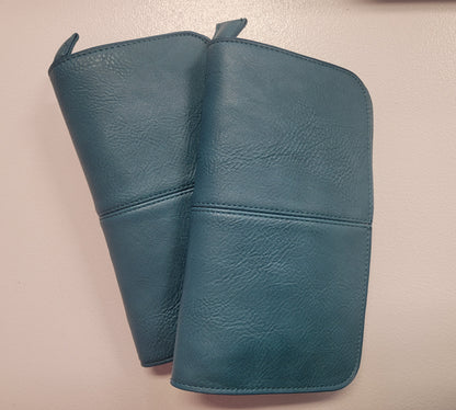 Mia Crossbody Clutch
