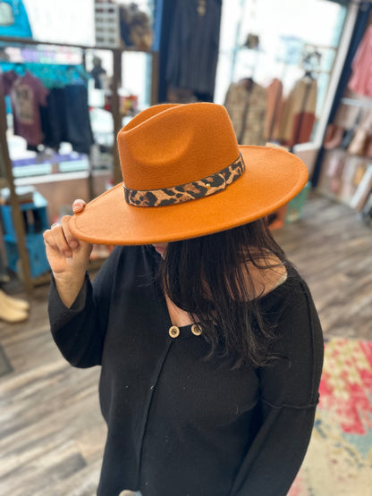 Wide Brim Panama Hat with Leopard Band