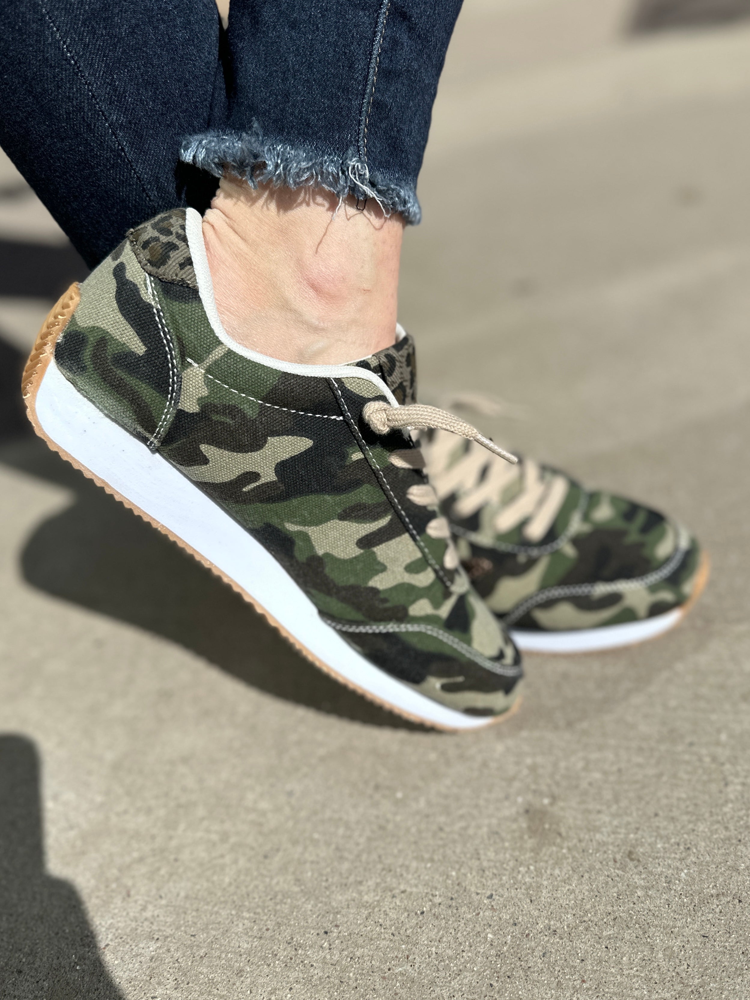 Boutique on sale camo shoes